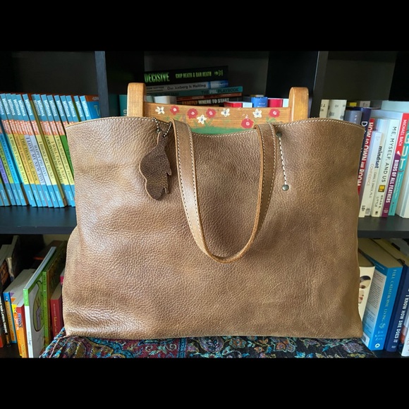 Roots Handbags - Roots Westmount Tote in Africa Tribe Leather - Excellent Used Condition!
